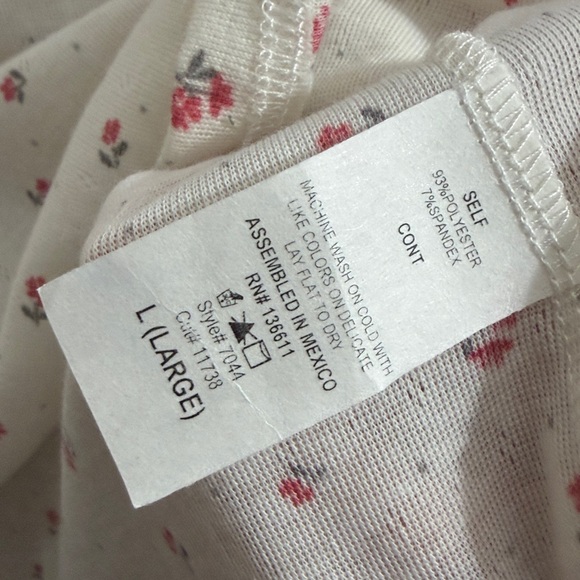 PS Kate Chic V-Neck Floral Women’s Tee - Picture 4 of 4